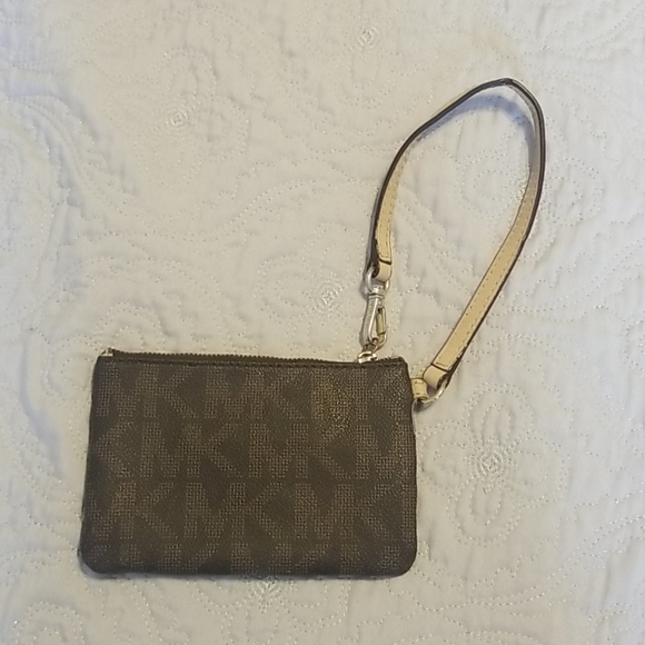 Wristlet - Picture 3 of 5